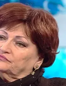 adriana bahmuteanu 17