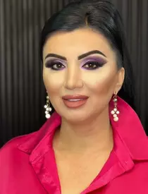 adriana bahmuteanu 17