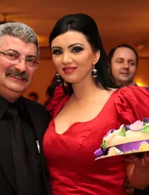 adriana-bahmuteanu