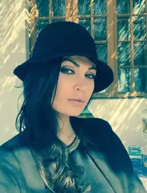 nicoleta luciu 22