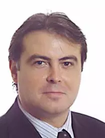 Cine este Adrian Cioroianu. A fost căsătorit de două ori și are un fiu