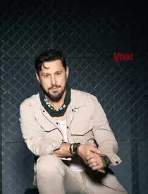 Daniel Pavel, pictorial spectaculos pe coperta VIVA! de ianuarie. Totul despre viața de familie și noul sezon Survivor România: „Nu este un concurs de popularitate, ci de personalitate”