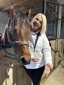 Dieta Iulianei Marciuc. Când mănâncă prezentatoarea TV dulciuri și cum combină alimentele: „Am întinerit ca vârstă metabolică 8 ani. Nu am renunţat definitiv, doar că..."