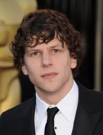 Jesse Eisenberg sotie5