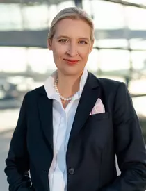 Cine e Alice Weidel, liderul AfD Germania. E căsătorită cu o femeie, locuiește în Elveția și a fost susținută de Elon Musk și JD Vance