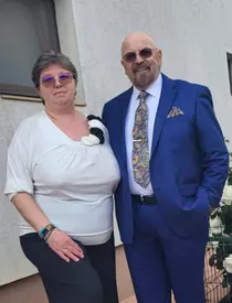 Cine este Daniela Teodora, soția lui Adrian Daminescu. E cu 15 ani mai tânără decât artistul și are un fiu
