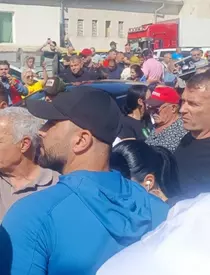 c37e4152-a2c4-4049-8ff6-ae710ec3c998-uftaw0960h1280