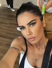 Alex Ashraf-oana-zavoranu