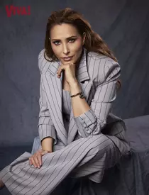IULIA VANTUR-17.12.253960