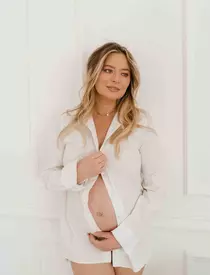 Laura Cosoi