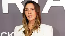 Cât a costat rochia purtată de Victoria Beckham la nunta fiicei celebrului chef Gordon Ramsay. Fiica ei, Harper, îi calcă pe urme