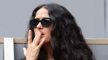Salma Hayek a întors toate privirile într-un costum roșu la deschiderea Campionatului Mondial. Cum arată ținuta purtată de vedetă