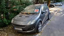 Ce înseamnă dacă găsești o bulină roșie pe parbrizul mașinii tale. Avertismentul de care trebuie să știe șoferii