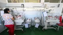 Cvadrupleți născuți prematur la Miercurea Ciuc, transferați la Maternitatea Brașov. Zeci de medici s-au mobilizat pentru a-i salva. Niciunul nu cântărea mai mult de 800 grame