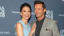 Hugh Jackman și partenera sa, Sutton Foster, și-au oficializat relația pe Instagram după un an de când se întâlnesc. Ce a declarat actorul