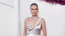 Charlize Theron arată fabulos la 50 de ani în costum de baie, iar aceste imagini sunt dovada