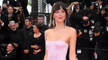 Dakota Johnson, în ipostaze tandre alături de noul ei iubit, Role Model. Cum au fost surprinși cei doi