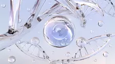 Crema cu colagen și ser cu peptide pentru ten ferm?