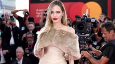 Angelina Jolie, apariție spectaculoasă la proiecția filmului Couture. Ce ținută a ales actrița
