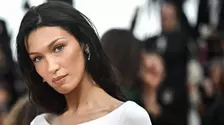 Bella Hadid trece printr-o nouă criză provocată de boala Lyme: "Nimic nu mă ajută"