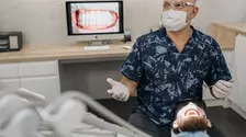 Top clinici stomatologice din București pentru detartraj și igienizare profesională