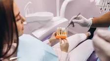 Estetică dentară premium pentru un zâmbet impecabil