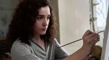 "Leonora în lumina dimineții", filmul biografic inspirat din viața artistei suprarealiste Leonora Carrington, intră în cinematografele din România