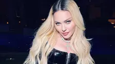 Madonna își reafirmă susținerea pentru comunitatea LGBTQ+ într-o ținută minusculă la un concert-surpriză din New York