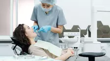 Specialiștii Dentalist explică: soluții moderne pentru refacerea completă a zâmbetului