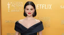 Selena Gomez, apariție spectaculoasă la cina organizată înaintea nunții lui Taylor Swift. Artista a purtat diamante în valoare de 40.000 de dolari