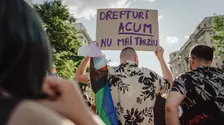 Asociația ACCEPT: Protecția și recunoașterea legală a tuturor familiilor din România, mai necesară decât oricând