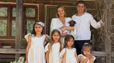 Laura Cosoi și-a botezat cea de-a cincea fetiță. Imagini de la evenimentul organizat în Maramureș