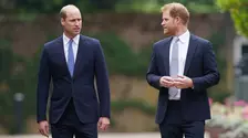Adevăratul motiv pentru care Prințul Harry s-ar întoarce în Marea Britanie înainte ca Prințul William să devină rege: "Timpul se scurge"