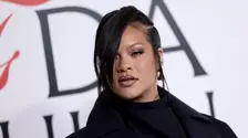 Rihanna a dezvăluit imagini emoționante cu cei trei copii ai ei, pe strada din Barbados care îi poartă numele