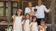 Laura Cosoi, despre echilibrul dintre viața de familie și cea profesională, după nașterea celui de-al cincilea copil: "Mă bucur că pot continua să fac ceea ce iubesc..."