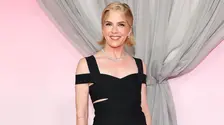 Selma Blair, arestată după ce a mușcat o însoțitoare de zbor și a agresat mai multe persoane în timpul unui incident violent în avion. Ce susțin avocații actriței