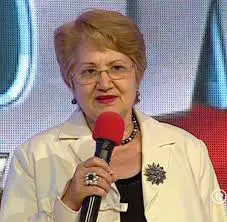 adriana bahmuteanu mama