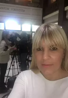 elena-udrea-2-5-768×1024-1