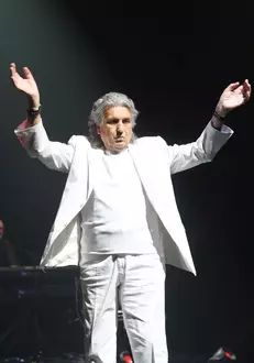 hepta_3986074-682×1024-1