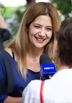 2Amalia-Enache-683×1024-1