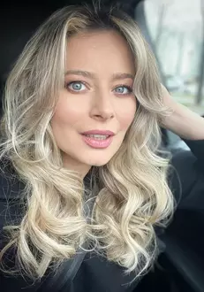 laura-cosoi-3-844×1024-1