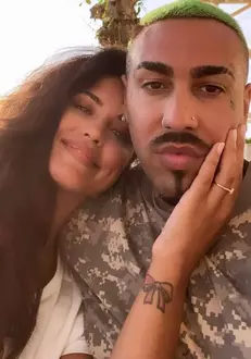 Antonia-12-1-698×1024-1