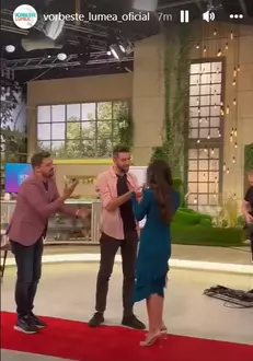 IILI SANDU LA VORBESTE LUMEA