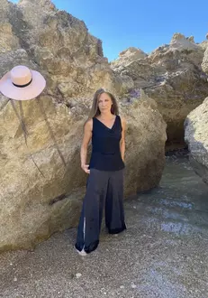 creatoarea-de-moda-romanita-768×1024-1