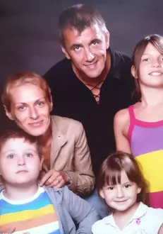 470974_355513551202348_685703601_o-765×1024-copy