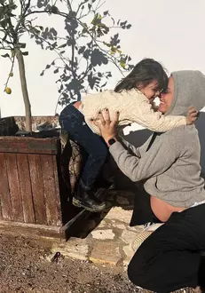 2.-catrinel-menghia-si-fiica-ei-caroline-leon