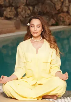 iulia-vantur-yoga