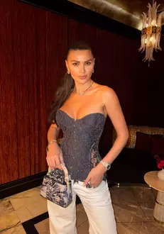 ramona-gabor-cu-corset