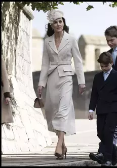 kate-middleton-si-printul-william-alaturi-copii-la-slujba-de-paste-15-scaled