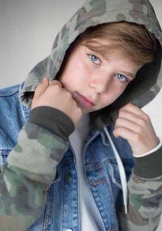 Cum arată fiul Romaniței Iovan. Albert a împlinit 14 ani și seamănă leit cu tatăl lui, regretatul Adrian Iovan